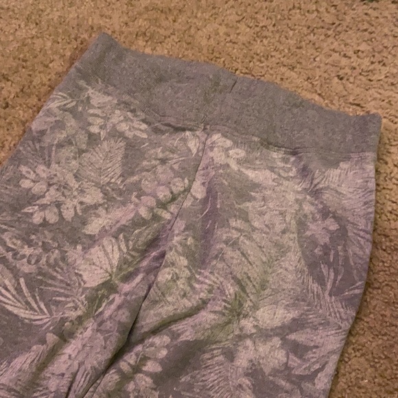 Guess size xs jogging pant - Picture 3 of 4